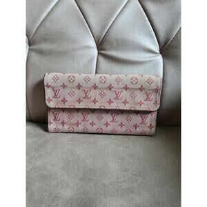Louis Vuitton Monogram Burgundy International Wallet